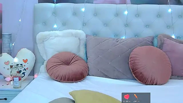 VioletUmi online show from February 27, 2:32 pm