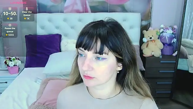 VioletUmi online show from September 30, 8:08 am