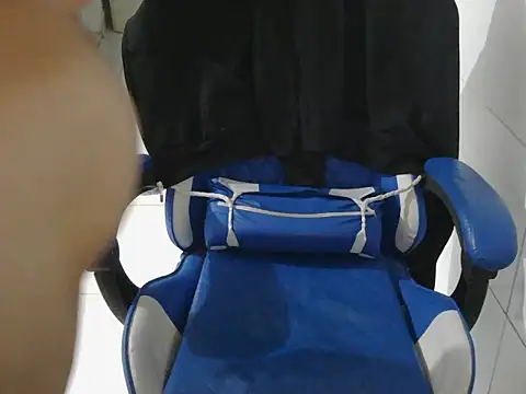 Snapshot of GalaxyTheDick1 chatting on June 3, 5:29 pm GalaxyTheDick1 online show from June 3, 5:29 pm