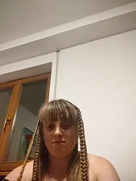 Snapshot of CoddessCrystal chatting on September 30, 7:08 pm CoddessCrystal online show from September 30, 7:08 pm