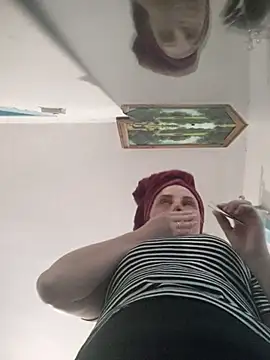 Snapshot of CoddessCrystal chatting on October 11, 6:12 am CoddessCrystal online show from October 11, 6:12 am