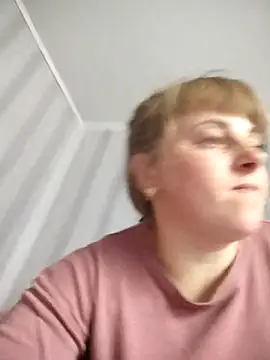 Snapshot of CoddessCrystal chatting on October 16, 9:10 am CoddessCrystal online show from October 16, 9:10 am