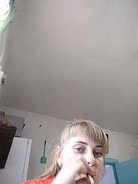 Snapshot of CoddessCrystal chatting on October 22, 10:15 am CoddessCrystal online show from October 22, 10:15 am