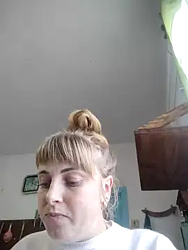 Snapshot of CoddessCrystal chatting on October 29, 10:17 am CoddessCrystal online show from October 29, 10:17 am