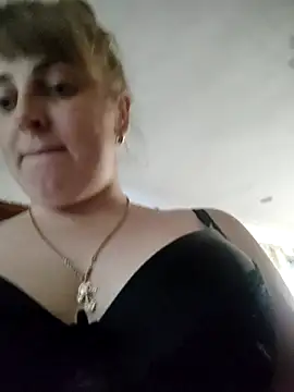 Snapshot of CoddessCrystal chatting on November 6, 1:56 pm CoddessCrystal online show from November 6, 1:56 pm