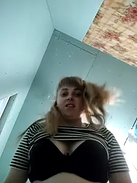 Snapshot of CoddessCrystal chatting on December 1, 8:52 am CoddessCrystal online show from December 1, 8:52 am