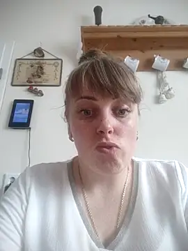 CoddessCrystal online show from June 15, 9:11 am