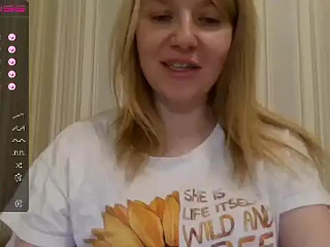 urbadkitty online show from December 13, 12:50 pm