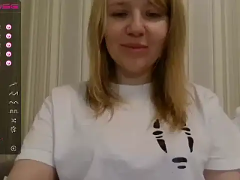 urbadkitty online show from December 24, 9:50 am