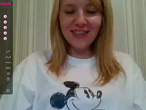 urbadkitty online show from January 24, 5:42 pm