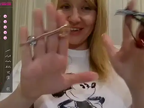 urbadkitty online show from February 21, 2:59 pm