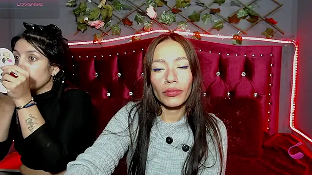 Melani cute02 online show from January 17, 3:23 am