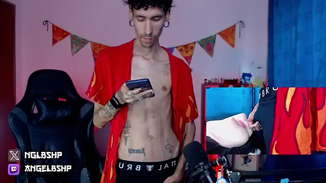  kyleowens  online show from March 9, 9:03 pm