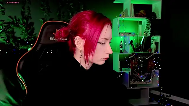  HelenCarter online show from December 25, 8:50 pm