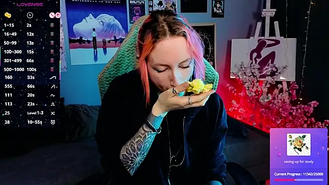  HelenCarter online show from July 8, 8:57 pm
