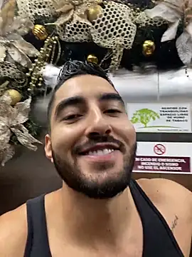 Snapshot of Joao_Batista_Oficial chatting on November 13, 8:08 pm Joao Batista Oficial online show from November 13, 8:08 pm