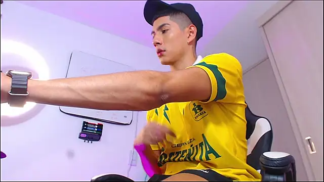 Valerio 20 online show from July 2, 10:27 pm