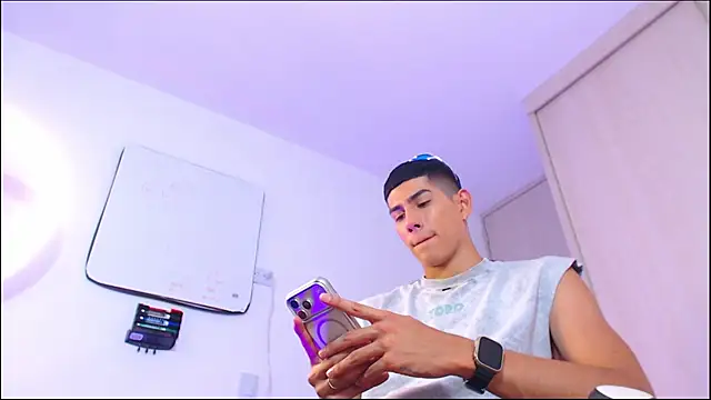 Valerio 20 online show from August 3, 9:51 pm