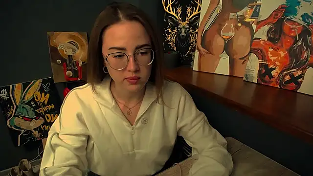 luxie milady online show from February 11, 2:00 pm