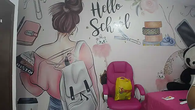 EMMA SWEETT1 online show from September 24, 12:30 pm