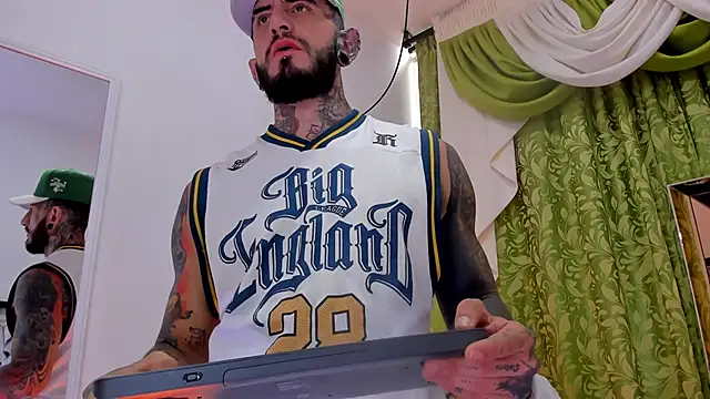 dilan scootk  online show from January 13, 7:19 pm