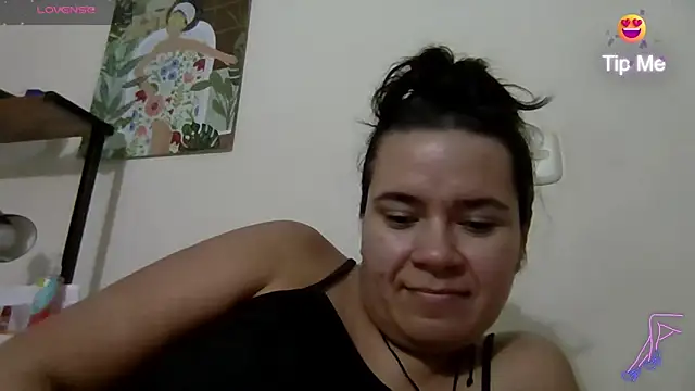 Snapshot of carlajames_ chatting on February 13, 12:24 am carlajames online show from February 13, 12:24 am