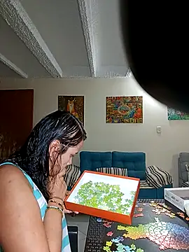 Snapshot of carlajames_ chatting on March 12, 2:30 am carlajames online show from March 12, 2:30 am