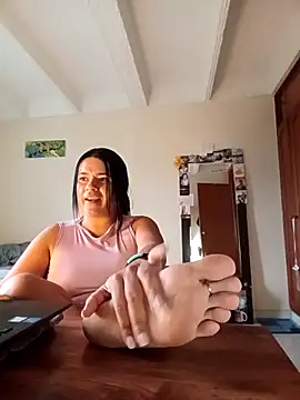 Snapshot of carlajames_ chatting on March 17, 10:35 pm carlajames online show from March 17, 10:35 pm