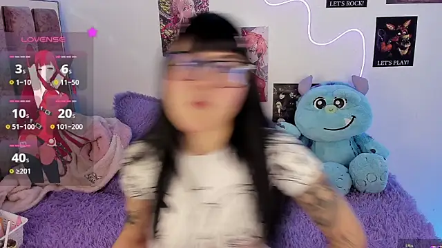 Snapshot of naoko_kirino chatting on December 18, 4:18 am naoko kirino online show from December 18, 4:18 am