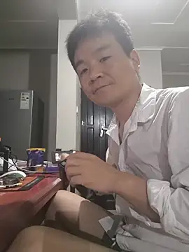 kisstoyousoon2024 online show from November 6, 10:21 pm