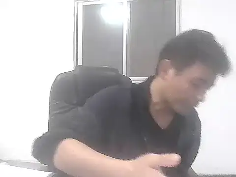 kisstoyousoon2024 online show from November 11, 6:41 pm