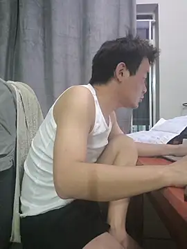 kisstoyousoon2024 online show from January 7, 6:43 pm