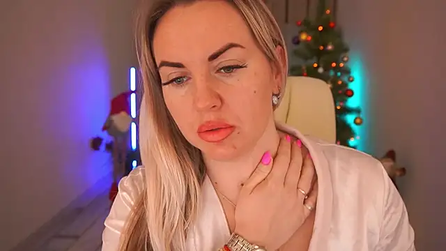 KiraCandyS online show from December 24, 2:21 am