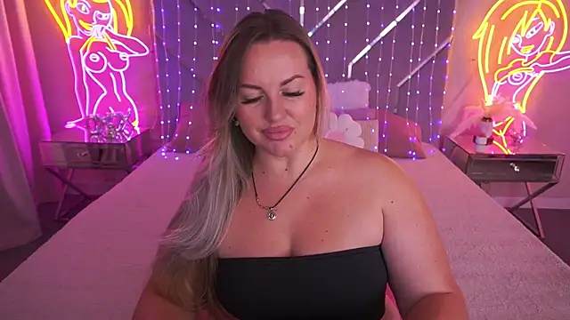 KiraCandyS online show from May 28, 8:39 pm