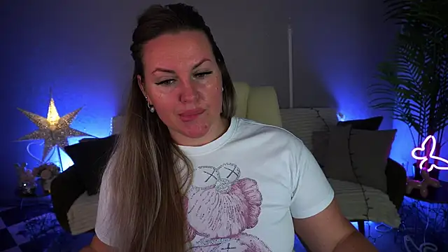 KiraCandyS online show from June 8, 8:09 pm