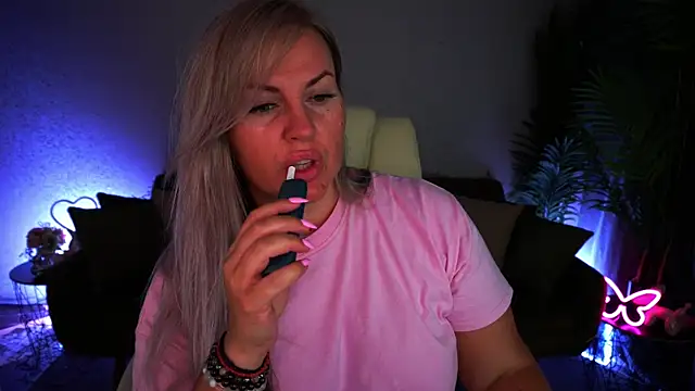KiraCandyS online show from June 26, 7:40 pm