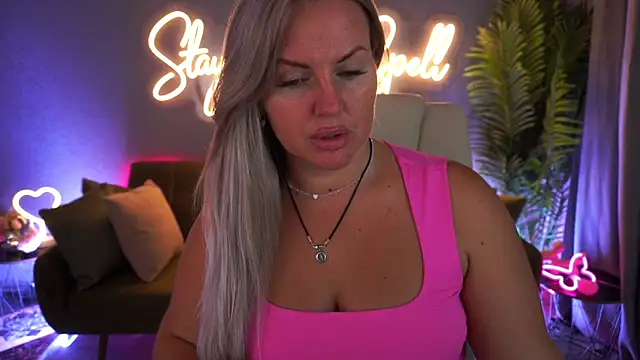 KiraCandyS online show from August 4, 8:11 pm
