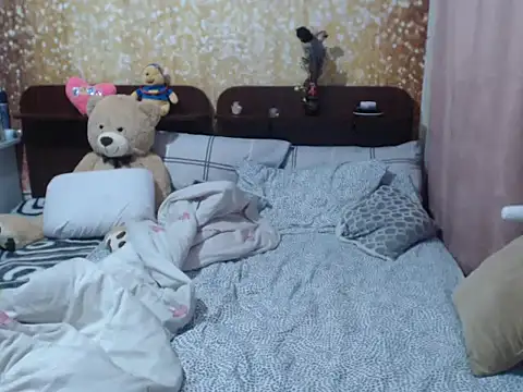 Snapshot of Emmatoo chatting on February 26, 9:21 am Emmatoo online show from February 26, 9:21 am