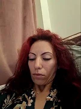 Snapshot of Emmatoo chatting on October 5, 4:11 am Emmatoo online show from October 5, 4:11 am