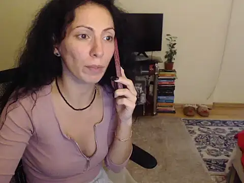 Snapshot of Emmatoo chatting on October 18, 2:51 pm Emmatoo online show from October 18, 2:51 pm