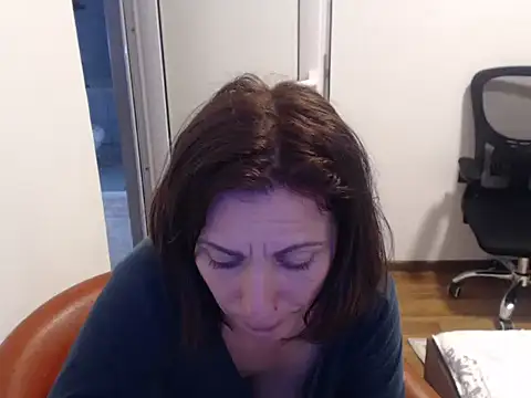 Emmatoo online show from March 22, 6:44 pm