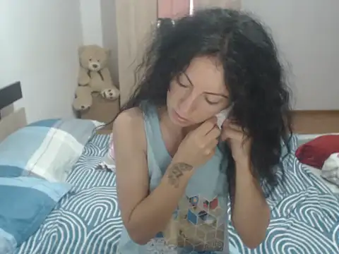 Snapshot of Emmatoo chatting on July 20, 4:05 am Emmatoo online show from July 20, 4:05 am