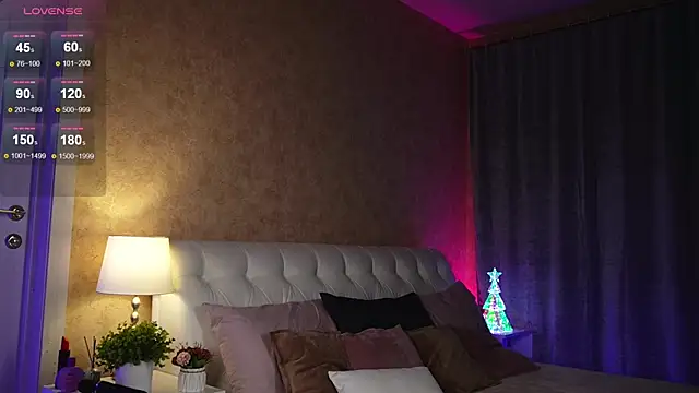 Amely Young online show from December 21, 5:36 am