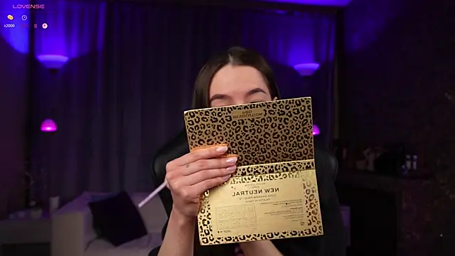 Amely Young online show from March 13, 1:43 am