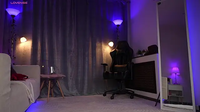 Amely Young online show from March 8, 2:59 am