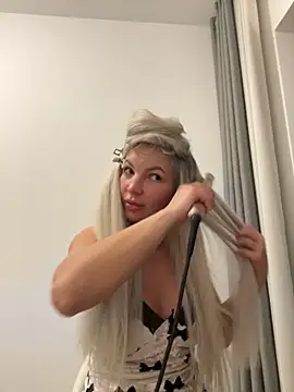 Jessy Jo online show from September 28, 6:46 pm