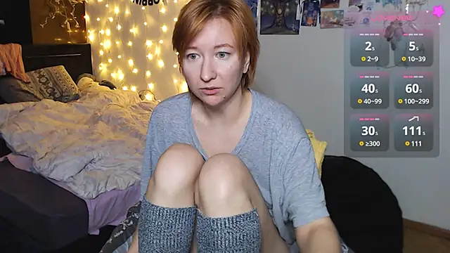 Snapshot of licentia__poetica chatting on December 8, 6:50 pm licentia poetica online show from December 8, 6:50 pm