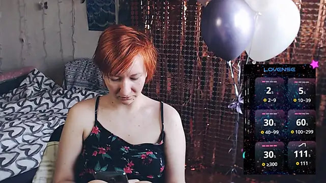 Snapshot of licentia__poetica chatting on February 22, 1:57 pm licentia poetica online show from February 22, 1:57 pm