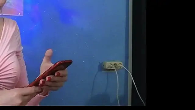 Snapshot of NadiNa999 chatting on December 23, 1:47 am NadiNa999 online show from December 23, 1:47 am