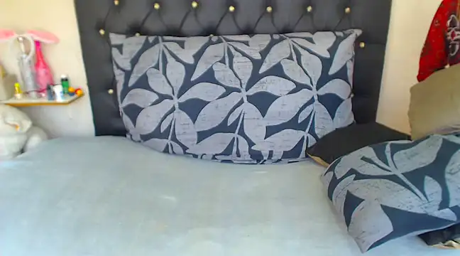 Snapshot of SAVAGExBOO chatting on December 5, 8:11 am SAVAGExBOO online show from December 5, 8:11 am